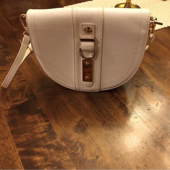 White crossbody purse - Picture 5 of 11